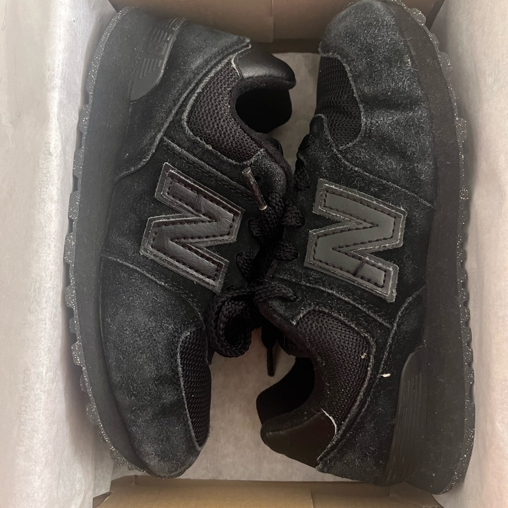 New Balance 574 Core Black size 1.5 kids wide